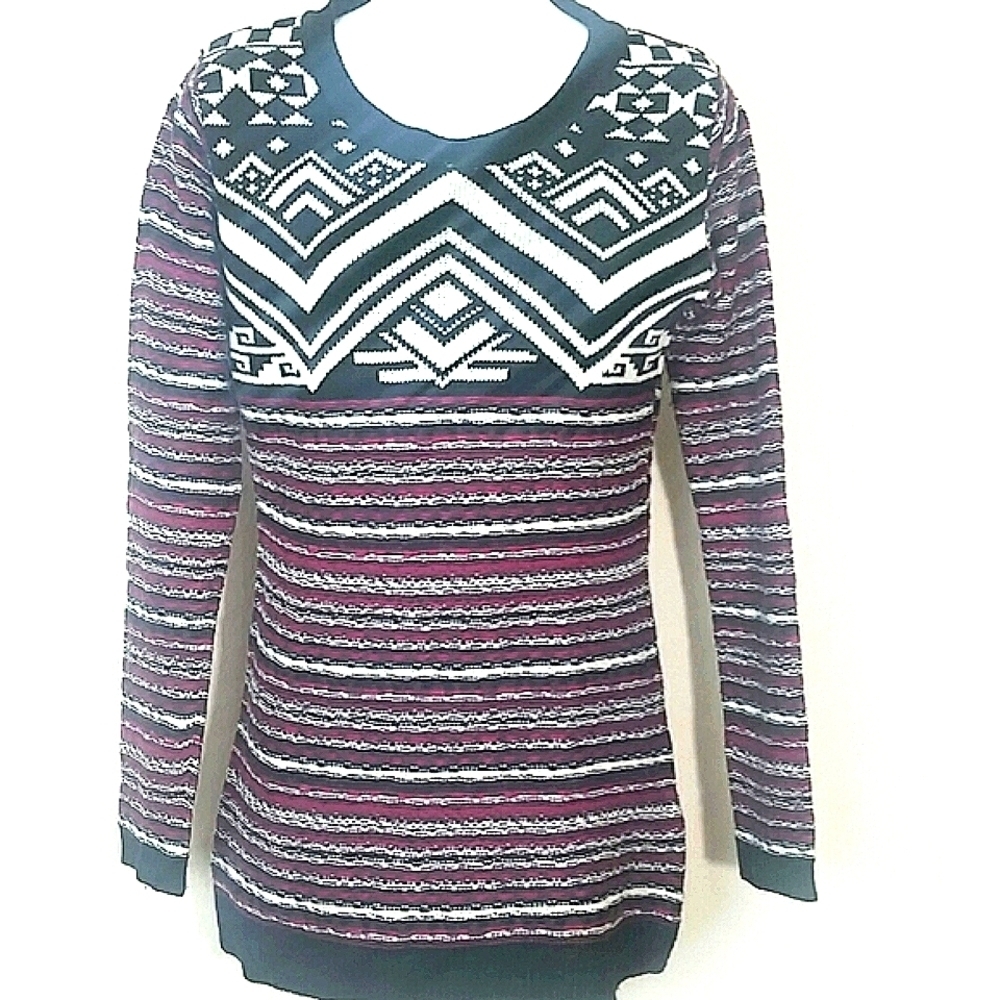 Pink Rose Sweater tunic pink black white print crew long sleeve EUC